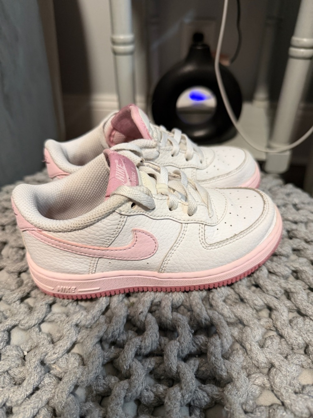 Nike Kids White and Pink Low-Top Sneakers Air Force